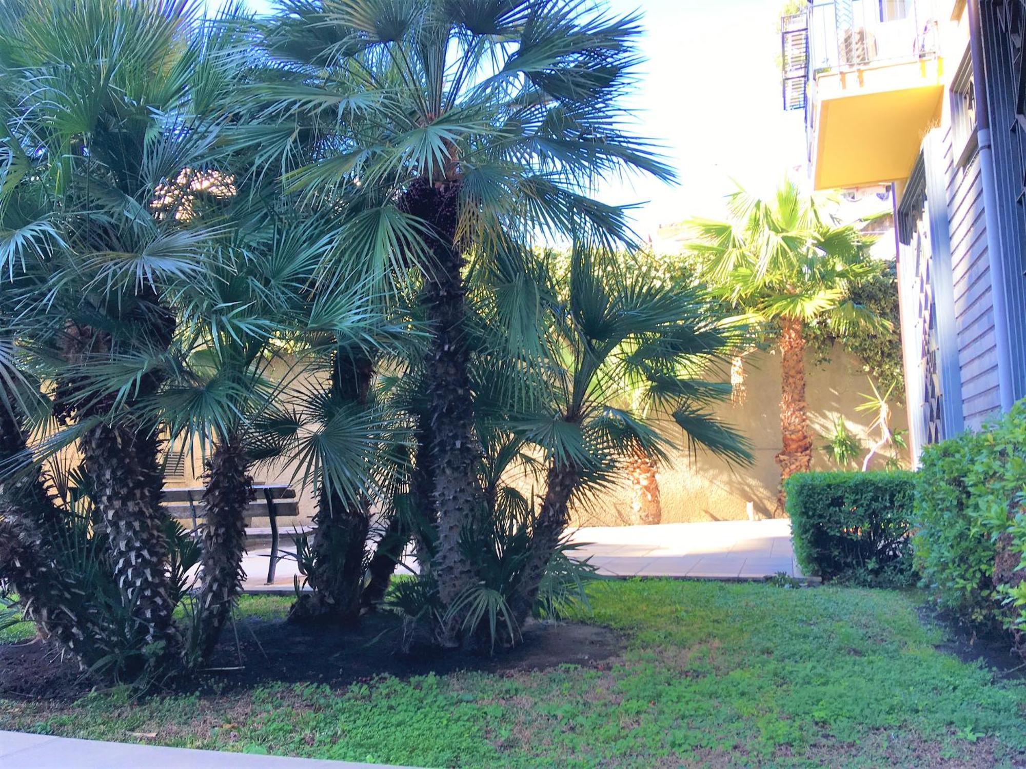 Seafront In The City Hotel Катания Екстериор снимка