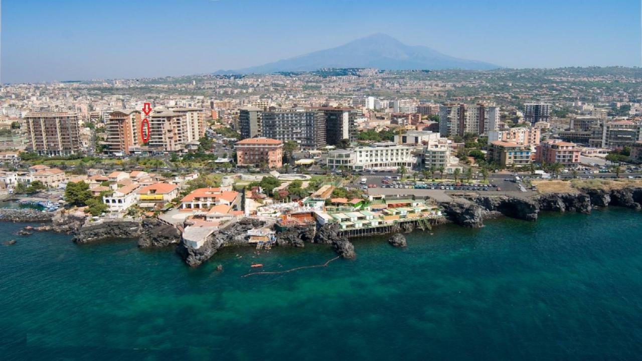 Seafront In The City Hotel Катания Екстериор снимка